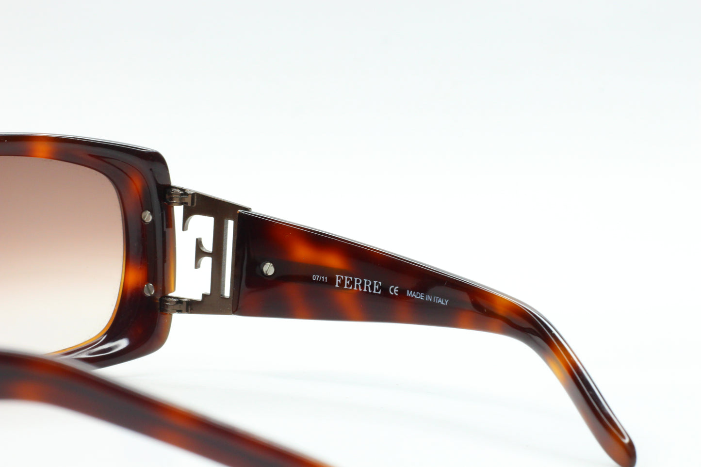 Gianfranco Ferre GF84303 Brown Gradient Luxury Italy Sunglasses -Wo Optical Frames ABC Optical sunglasses