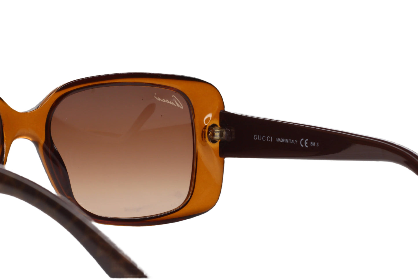 Gucci GG3577S sunglasses for women in brown gradient lenses and square optical frames by ABC Optical