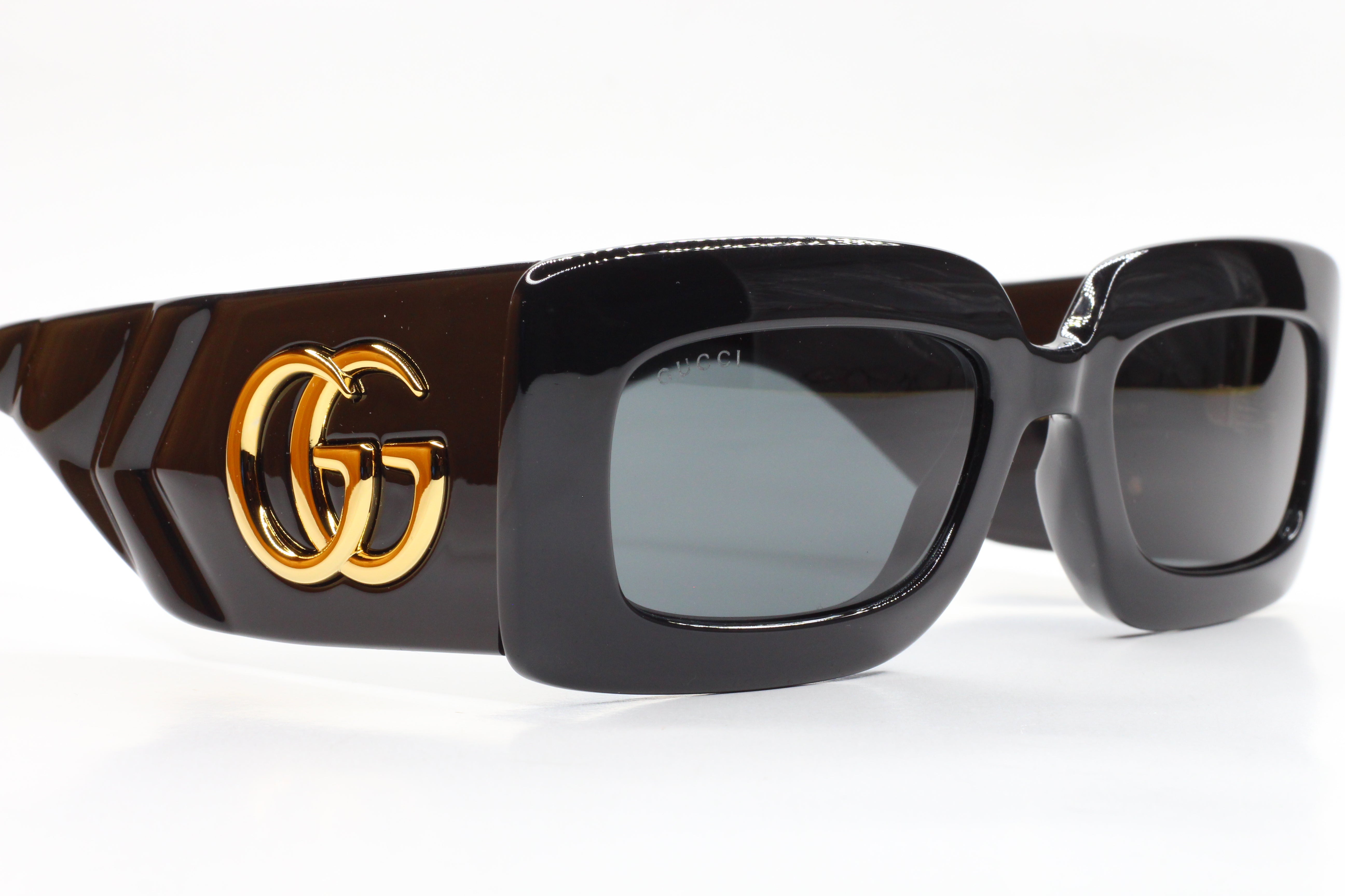 小物 Archive GUCCI sunglasses black New GUCCI Sunglasses GG0811S 001 53-21 145 Black & Gold Frames